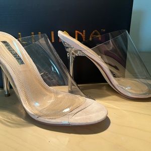 Liliana Size 7 1/2 Clear Heels